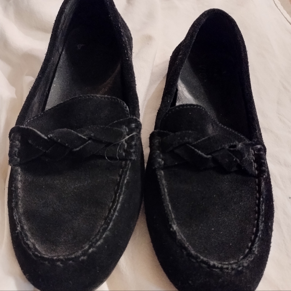 Vionic "Montara" Black Suede Shoes